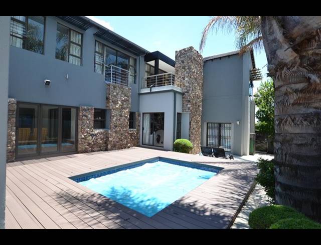 5 BEDROOM HOUSE FOR SALE IN COPPERLEAF ESTATE